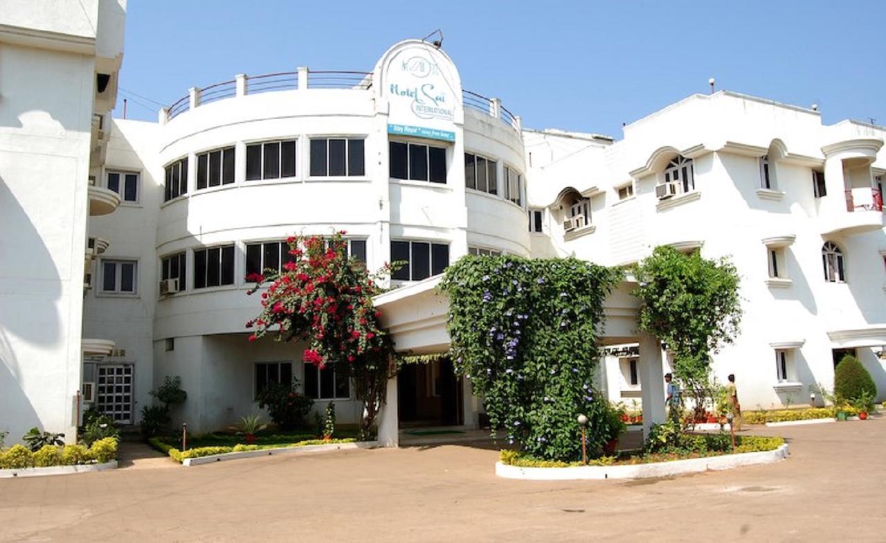 Hotel Sai International Rayagada Bagian luar foto